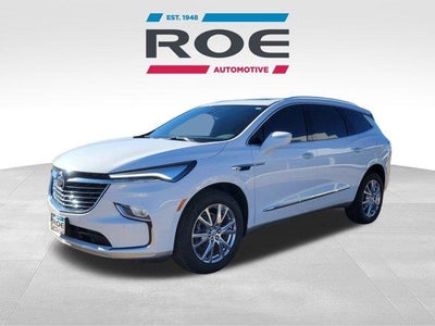 2023 Buick Enclave Essence